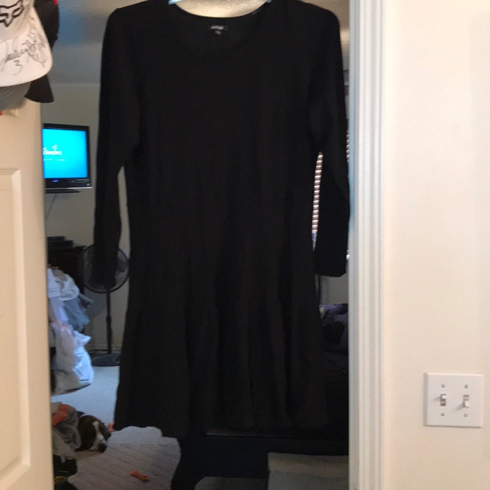 Really cute black dress